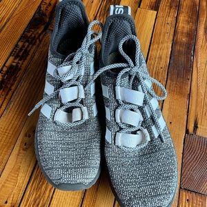Adidas men’s grey sneaker